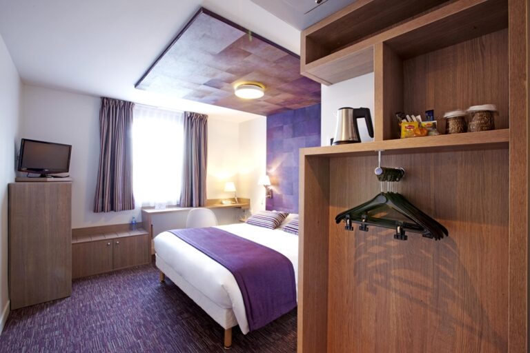 Hotel Kyriad Valence